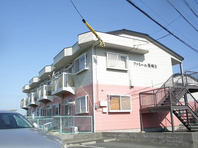 ファミーユ美崎Ｂの外観