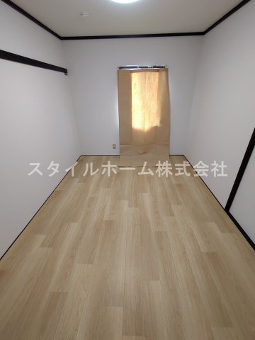 タウニー新栄の居間・リビング