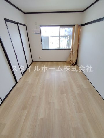 タウニー新栄の居間・リビング