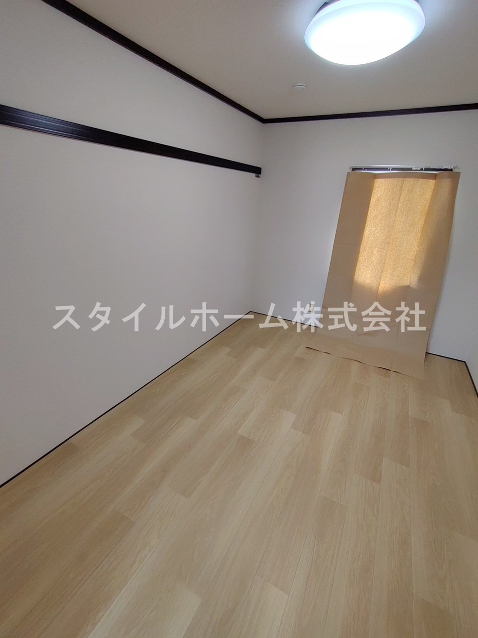タウニー新栄の居間・リビング