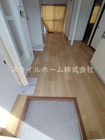 タウニー新栄の玄関