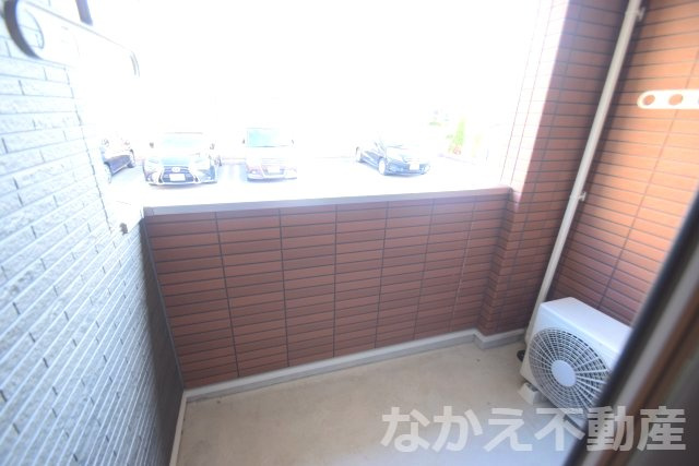 【バルコニー】 | 暖かな日差しのふりそそぐバルコニー