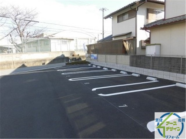 リーオ・コレ―ジュの駐車場|カースペースがあります