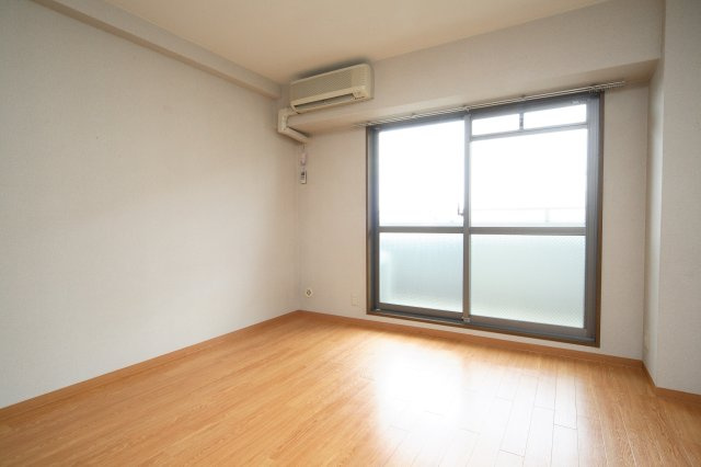 デュアルコート八条口の居間・リビング