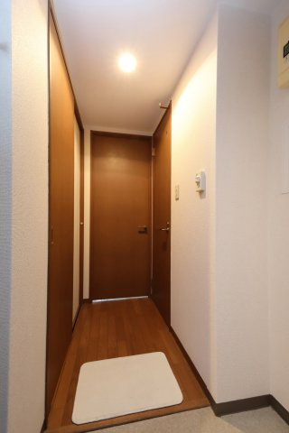 クラージュ京都南の玄関