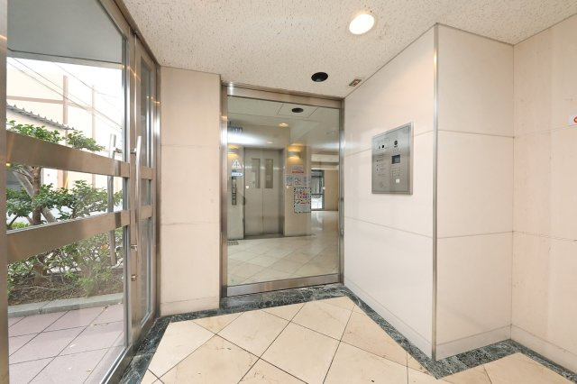 クラージュ京都南のロビー
