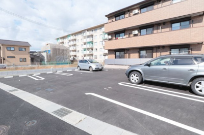 【駐車場】 | フルール恵比須 | 駐車場