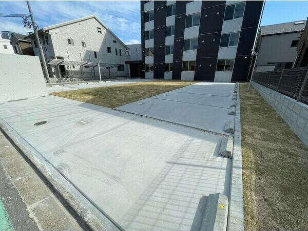 クレストタップ名古屋ウエストのエントランス