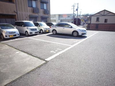 【駐車場】 | パークハイム弐番館 A棟 | 駐車スペース