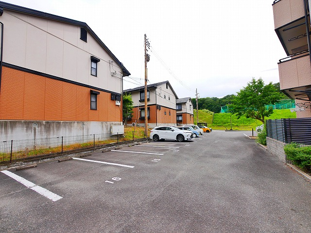 アルタイル梅美台の駐車場|駐車場に車を止められます