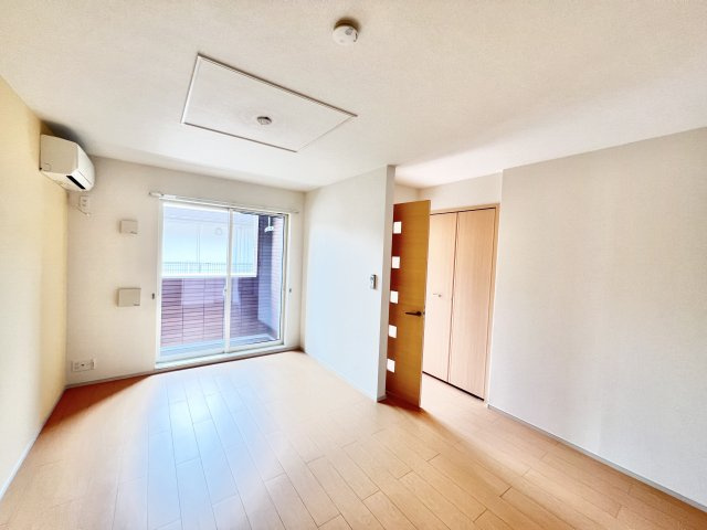 エスティーヌシャルムAの居間・リビング|ゆったり過ごせるリビングです