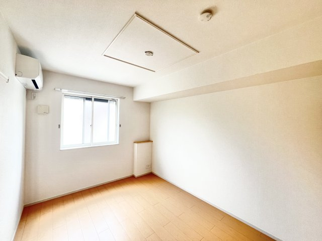 エスティーヌシャルムAの居間・リビング|ゆったり過ごせるリビングです