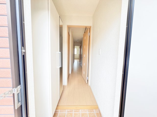 エスティーヌシャルムAの玄関|きれいな玄関です