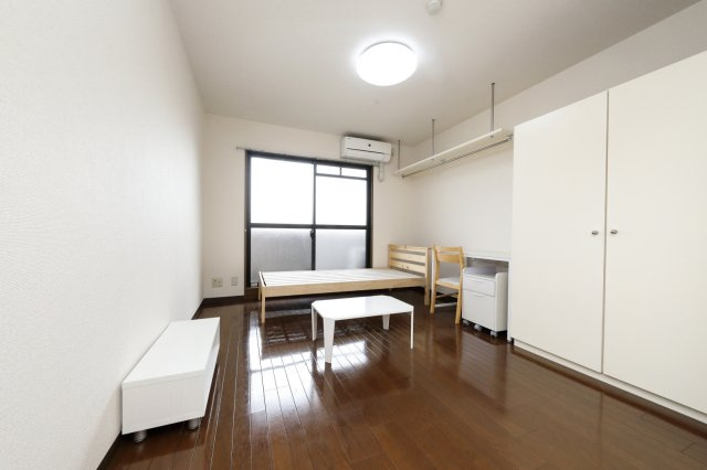 サンメイツ京阪・竹田の居間・リビング|家具家電付デザインルーム