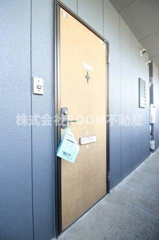 センチュリーハイツRYOの玄関|落ち着いた玄関です