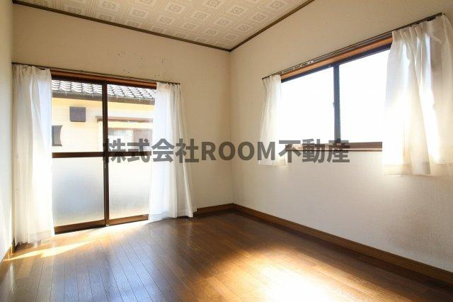 第一東原住宅の洋室|個人の部屋や寝室として使える洋室です