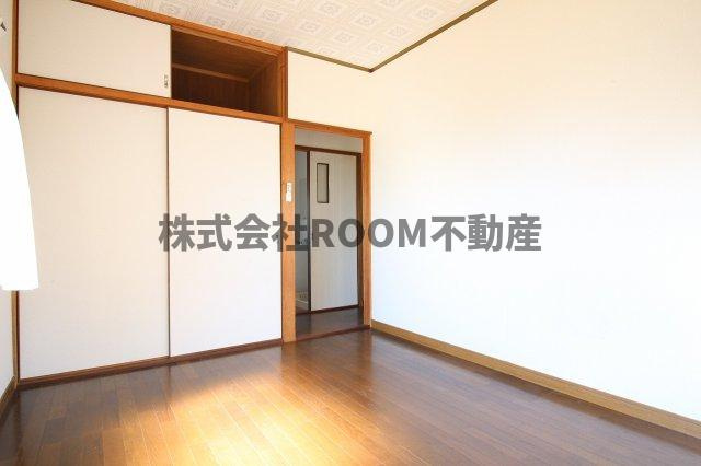 第一東原住宅の寝室|落ち着いた色調の寝室です