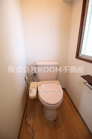 大王コーポのトイレ|ゆったりとした空間のトイレです