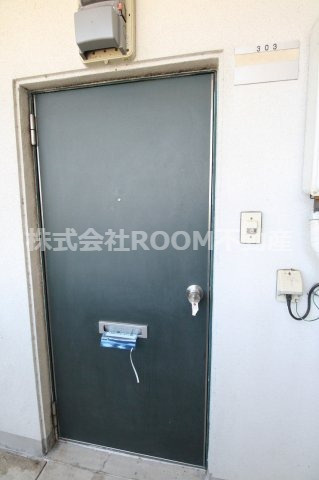 大王コーポのエントランス|建物の内部です