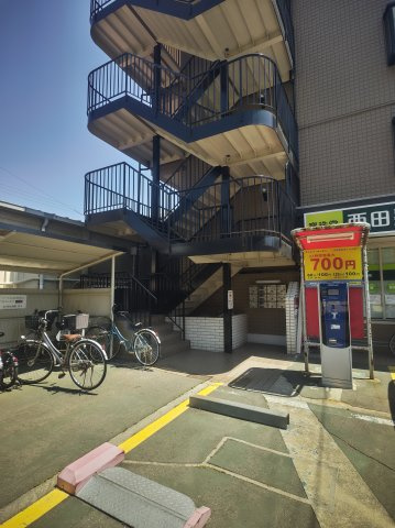 エクセル池田のエントランス