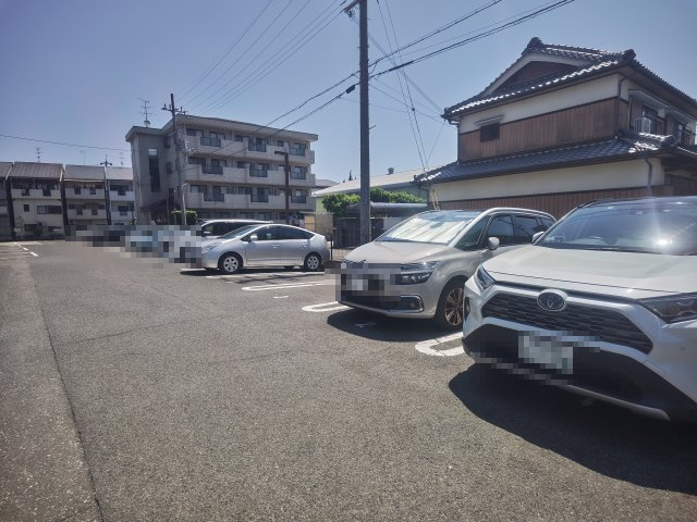 エクセル池田の駐車場