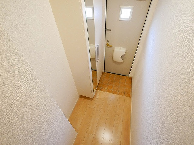 ウィンズ高畑の玄関|きれいな玄関です