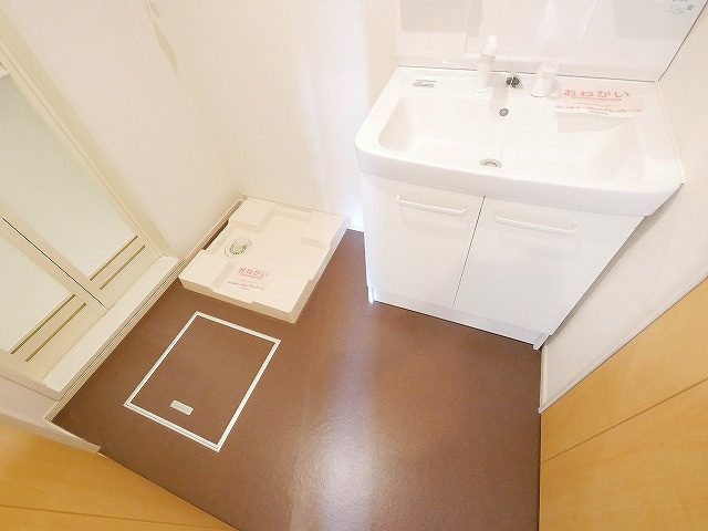 ウィンズ高畑の設備|嬉しい室内洗濯機置き場がございます。
