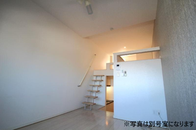 【居間・リビング】 | グランティアⅠ | 別号室の写真になります。現況優先。