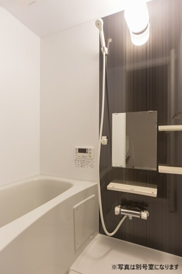 【浴室】 | DOLCE VITA | 別号室の写真になります。現況優先。