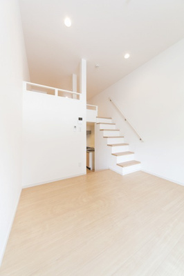 【居間・リビング】 | プレミアム・デイズⅢ | 別号室の写真になります。現況優先。