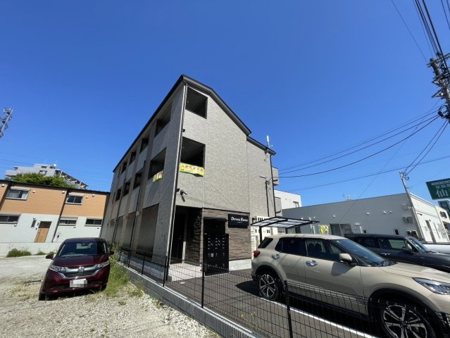 【駐車場】ドレスローザ