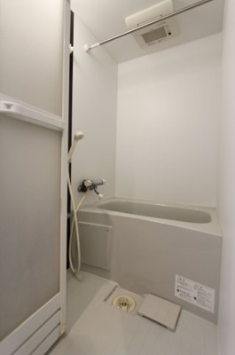 【浴室】 | Spazio 博多駅前 | 別号室の写真になります。現況優先。