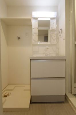 【洗面所】 | Spazio 博多駅前 | 別号室の写真になります。現況優先。