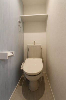 【トイレ】 | Spazio 博多駅前 | 別号室の写真になります。現況優先。