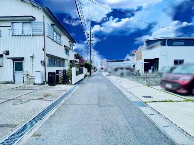尾張旭市三郷町中井田戸建の前面道路含む現地写真|前面道路①