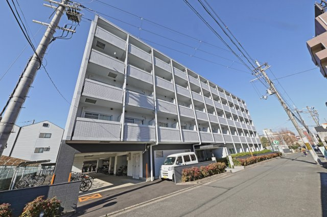 学生会館 Uni E'meal 京都伏見の外観
