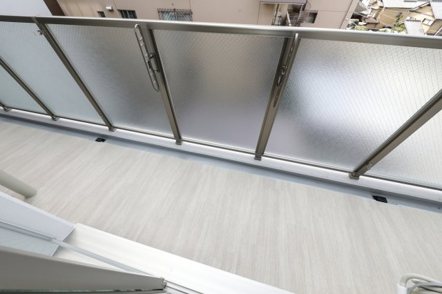 学生会館　NCRe京都深草のバルコニー