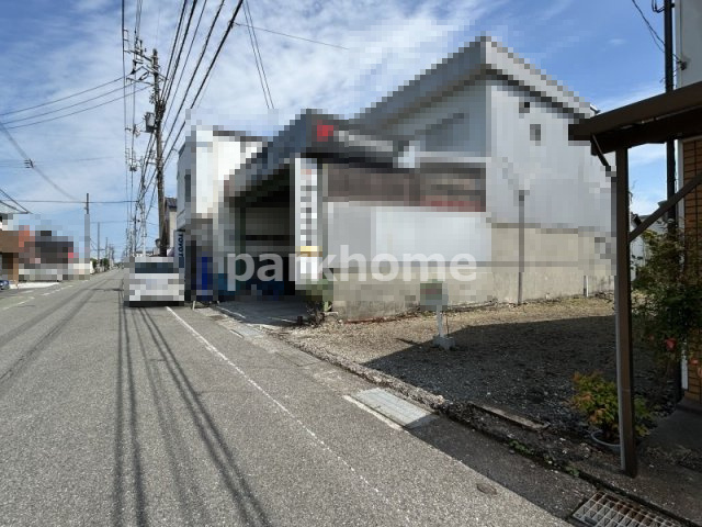 土佐市高岡町甲　売土地の前面道路含む現地写真