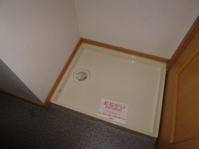 倉敷市浦田のアパートのその他|洗濯機置場