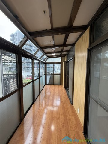厚木市妻田東1丁目　中古戸建のバルコニー