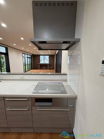 厚木市妻田東1丁目　中古戸建のキッチン