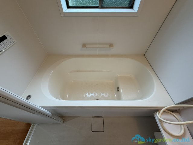 厚木市妻田東1丁目　中古戸建の浴室
