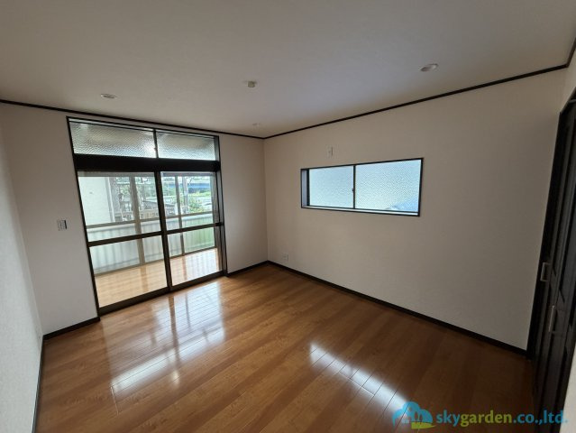 厚木市妻田東1丁目　中古戸建の寝室