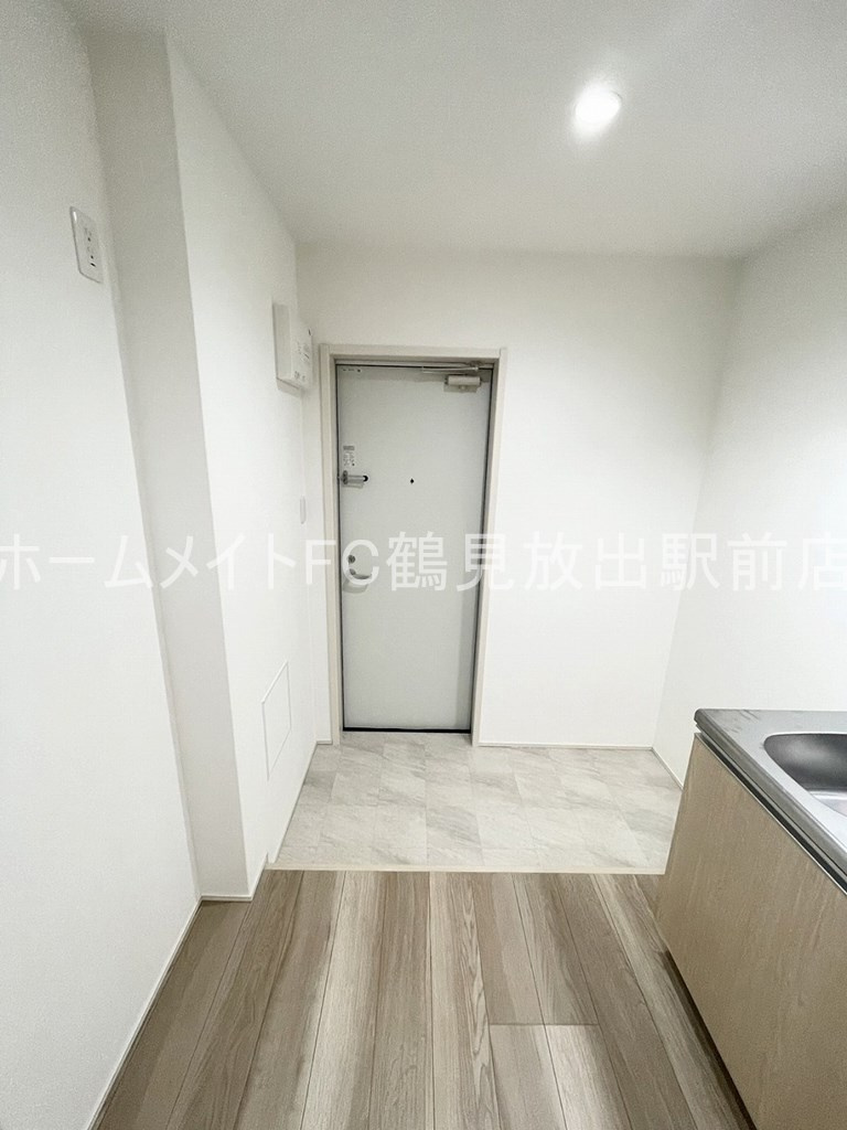 フジパレス今津中Ⅲ番館の玄関