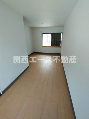 【洋室】 | 中楠の里町貸家