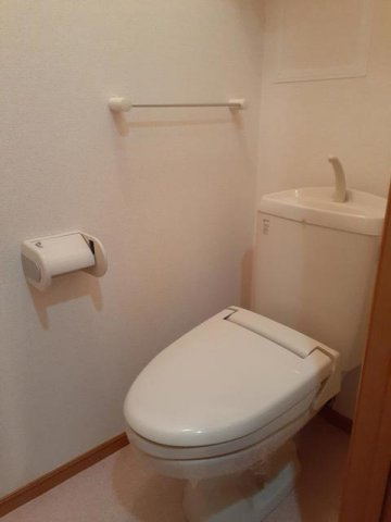 レスト・ＢＭ　Ⅴのトイレ|ゆったりとした空間のトイレです