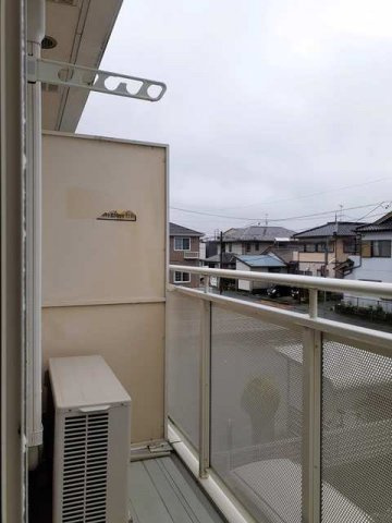 レスト・ＢＭ　Ⅴのバルコニー|外からの目が気にならないバルコニーで洗濯物が干せます