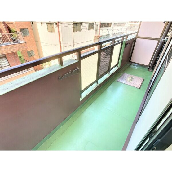 【バルコニー】