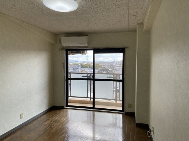 カーサー高村の居間・リビング