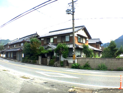 【前面道路含む現地写真】 | 絹山北小前　中古住宅